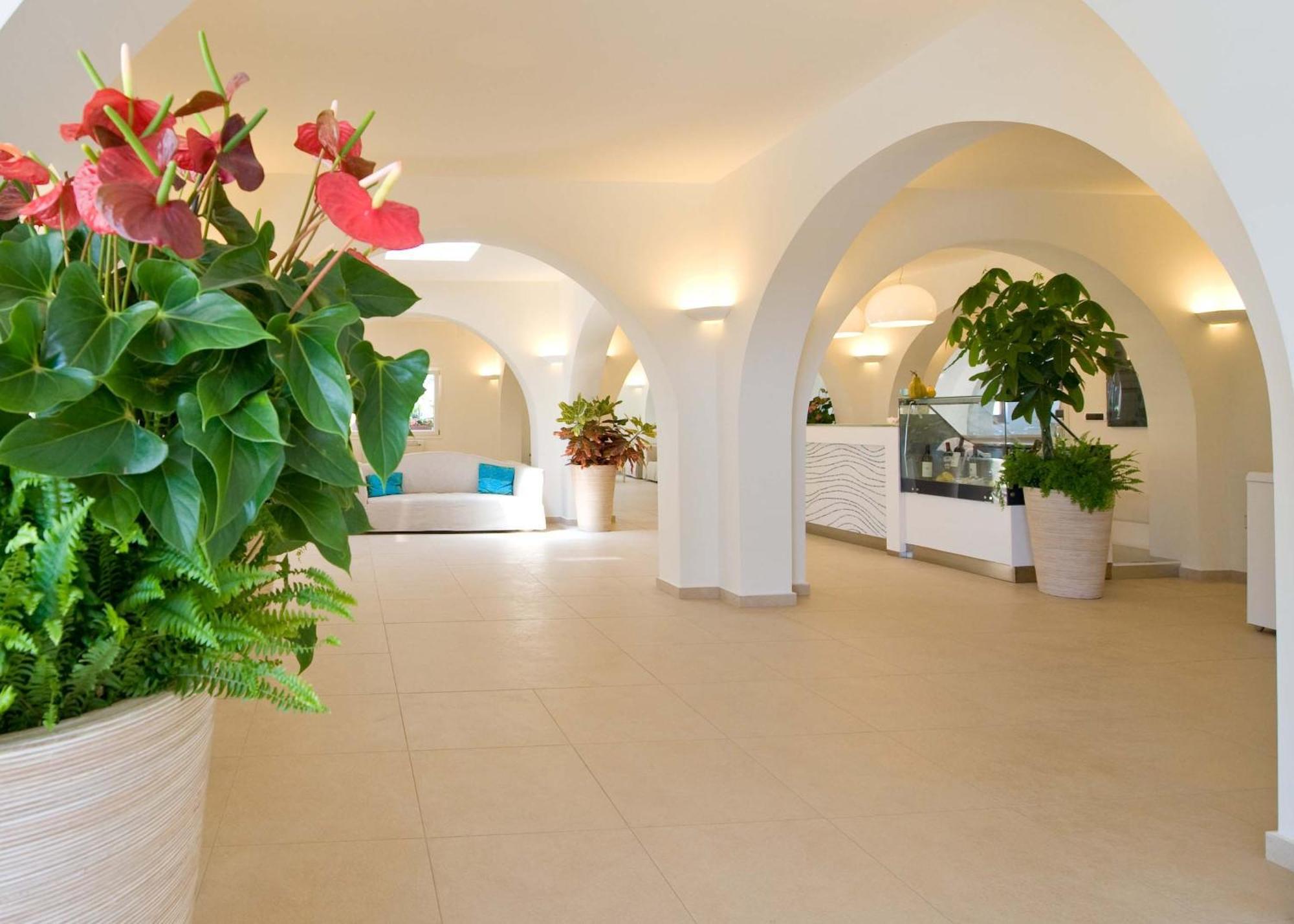 Hotel Cala Reale Stintino Exteriör bild