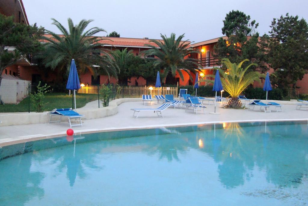 Hotel Cala Reale Stintino Exteriör bild