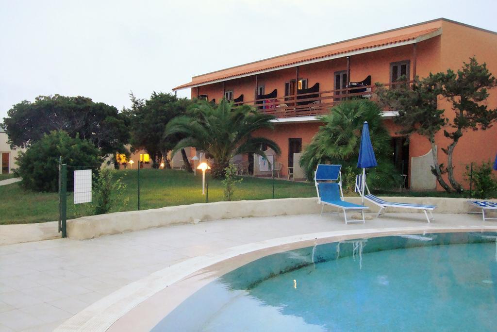 Hotel Cala Reale Stintino Exteriör bild