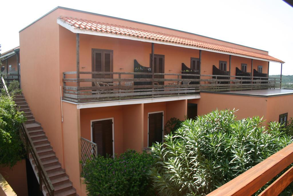 Hotel Cala Reale Stintino Exteriör bild